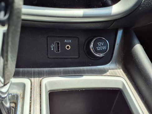 Used 2018 Nissan Murano SL w/ Moonroof Package image 16