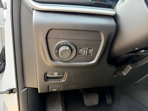 Used 2023 Jeep Grand Cherokee L Laredo AWD/4WD image 33