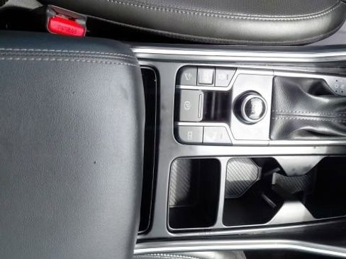 Used 2024 Kia Sorento S w/ Panoramic Sunroof Package FWD image 14