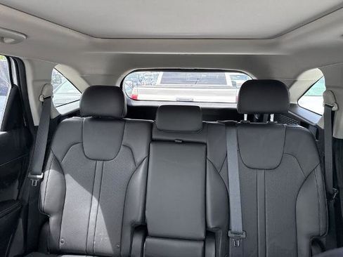 Used 2023 Kia Sorento S w/ Panoramic Sunroof Package image 14