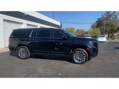 Used 2023 GMC Yukon XL Denali Ultimate image 4