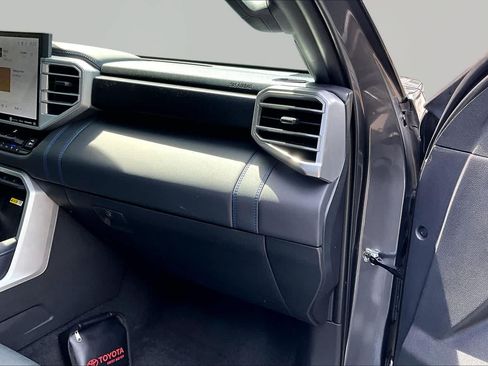 Used 2023 Toyota Tundra Platinum AWD/4WD image 19