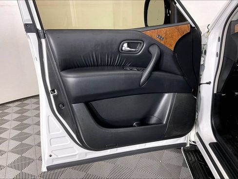 Used 2023 Nissan Armada SL w/ Captain's Chairs Package AWD/4WD image 22