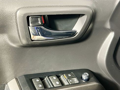 Used 2022 Toyota Tacoma TRD Off-Road image 16