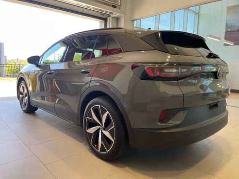 Used 2023 Volkswagen ID.4 Pro S image 28