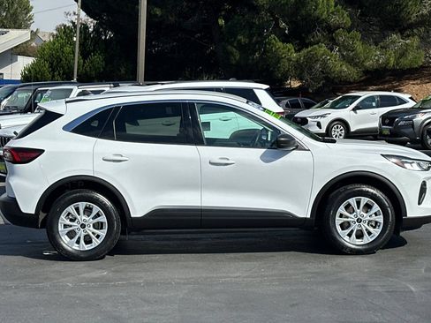 Certified 2023 Ford Escape Active AWD/4WD image 4