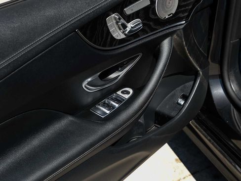 Used 2022 Mercedes-Benz E 450 Coupe image 36