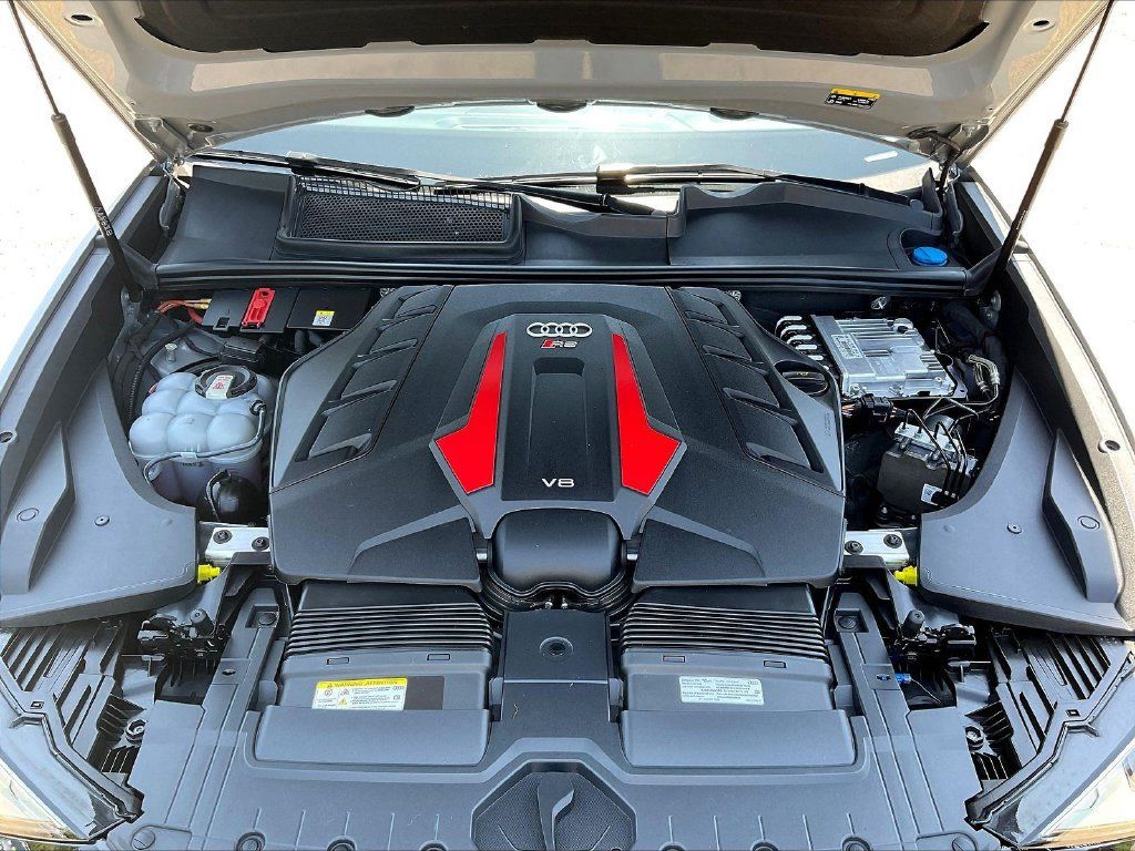 Used 2023 Audi RS Q8 AWD/4WD image 30