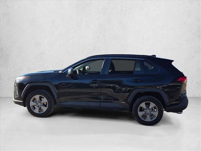 Used 2024 Toyota RAV4 LE AWD/4WD image 8