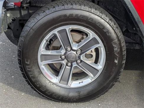 Certified 2018 Jeep Wrangler Unlimited Sahara w/ Dual Top Group image 9