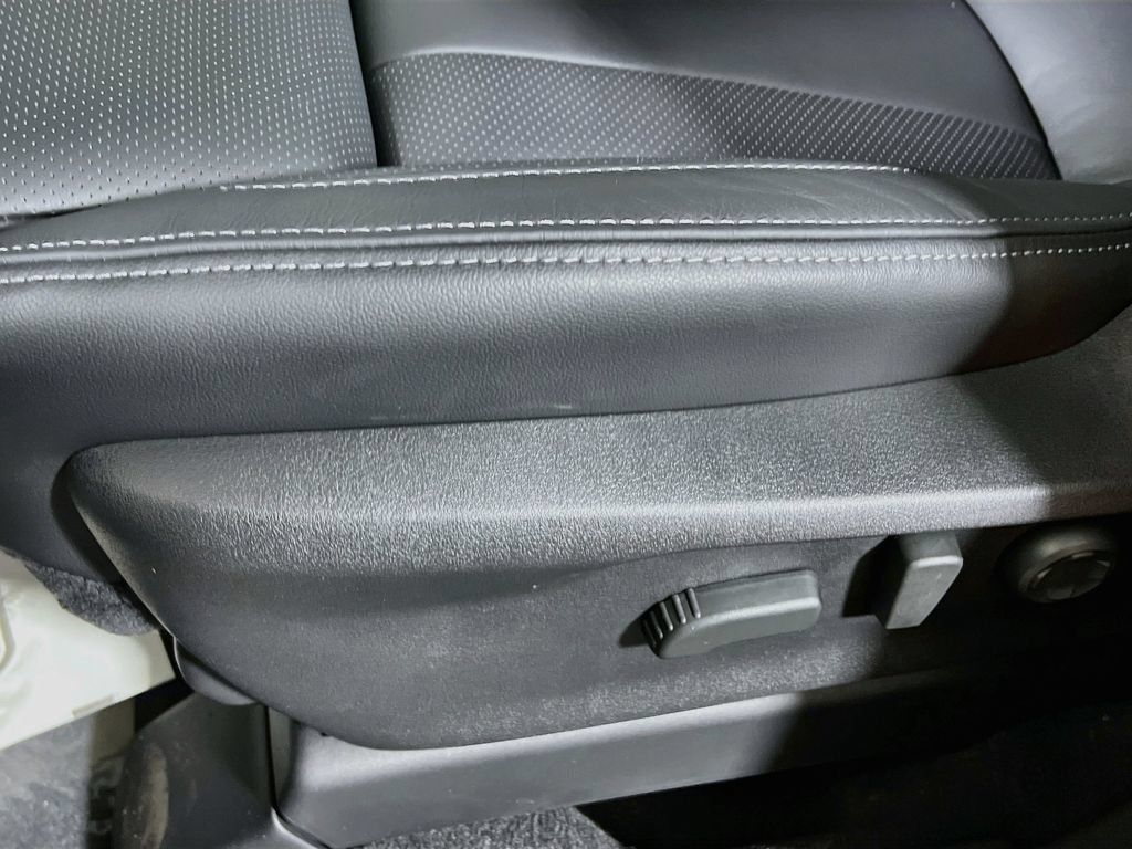 Used 2025 Subaru Ascent Limited w/ Popular Package #2 AWD/4WD image 17