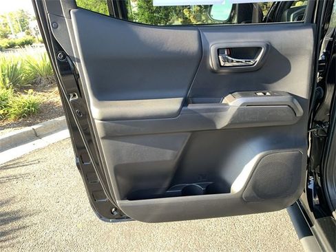 Used 2023 Toyota Tacoma TRD Sport image 15