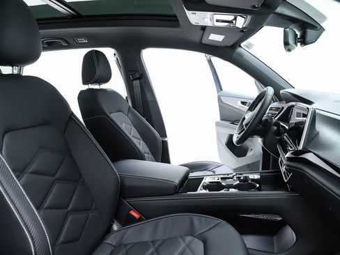 New 2026 Volkswagen Atlas Cross Sport SE image 75