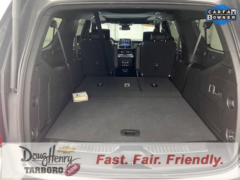 Used 2023 Chevrolet Suburban RST w/ Luxury Package image 37
