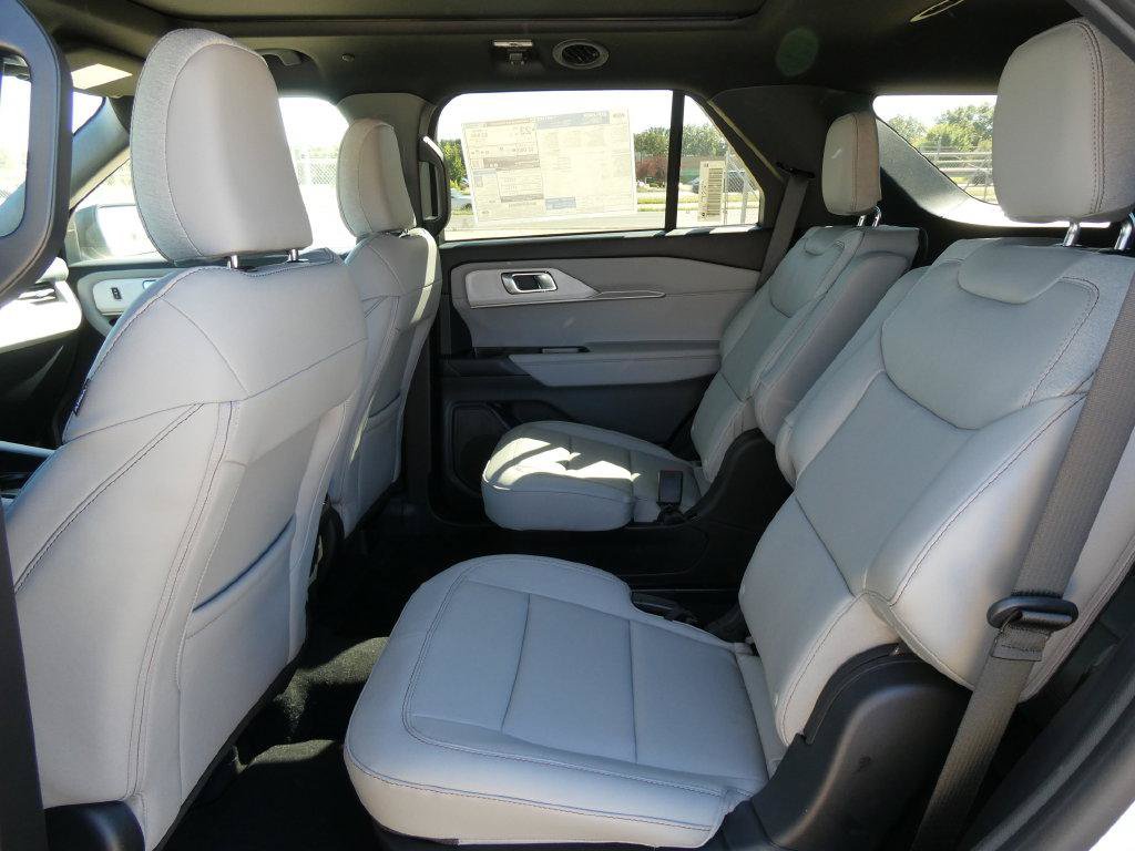 New 2027 Ford Explorer Active w/ Active Comfort Package AWD/4WD image 12
