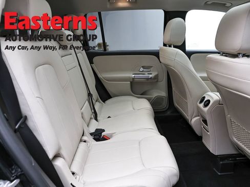 Used 2020 Mercedes-Benz GLB 250 4MATIC image 23