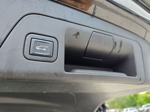 Used 2023 Buick Envision Avenir FWD image 41