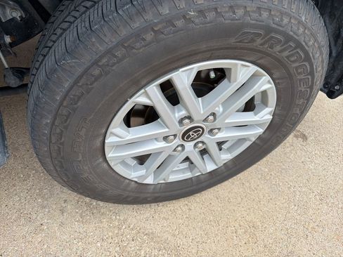 Used 2024 Toyota Tundra SR5 w/ SR5 Convenience Package AWD/4WD image 10