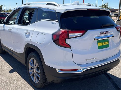 Certified 2023 GMC Terrain SLT image 6