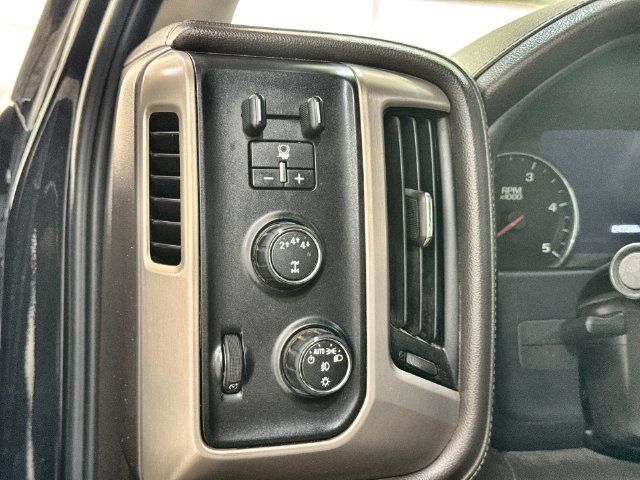 Used 2017 GMC Sierra 2500 Denali w/ Duramax Plus Package AWD/4WD image 31