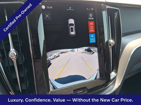 Certified 2025 Volvo XC60 B5 Core AWD/4WD image 19