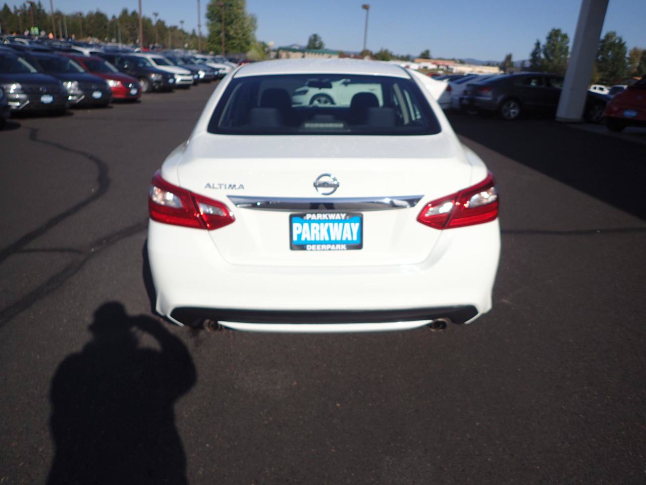 Used 2016 Nissan Altima 2.5 S w/ Power Driver Seat Package FWD image 4
