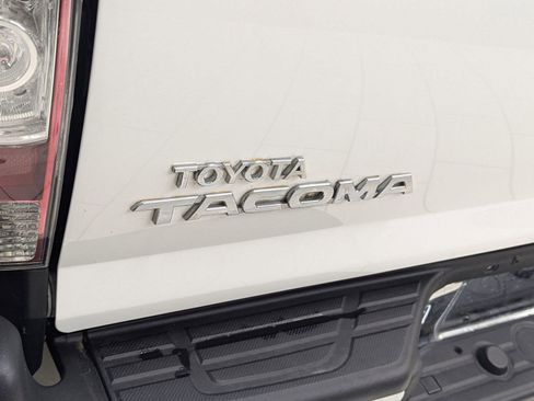 Used 2015 Toyota Tacoma 4x4 Double Cab image 28