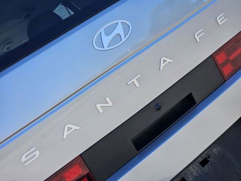 Used 2025 Hyundai Santa Fe SEL FWD image 7