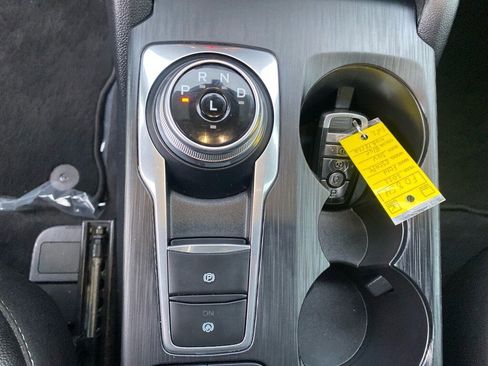 Used 2022 Ford Escape SEL image 12