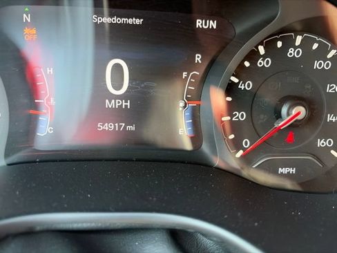 Used 2024 Jeep Compass Latitude AWD/4WD image 10