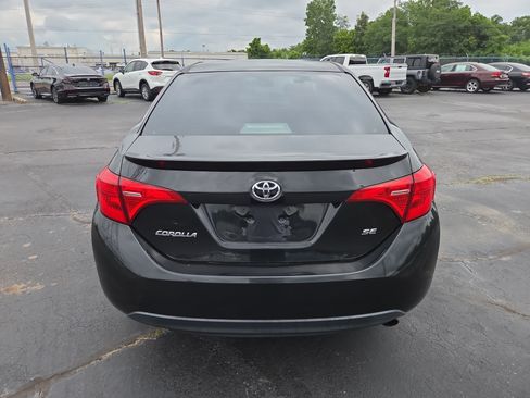 Used 2017 Toyota Corolla SE FWD image 4