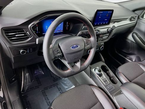 Used 2025 Ford Escape ST-Line image 9