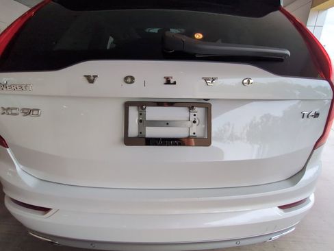 Used 2021 Volvo XC90 T6 Momentum AWD/4WD image 30