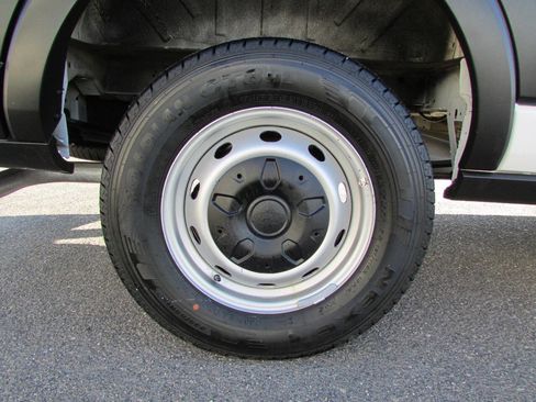 Used 2023 Ford Transit 250 Medium Roof w/ Load Area Protection Package image 10