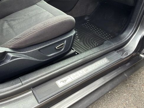 Used 2018 Ford Mustang GT w/ Equipment Group 301A RWD image 30