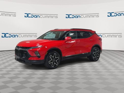 Used 2023 Chevrolet Blazer RS w/ Enhanced Convenience Package FWD image 4