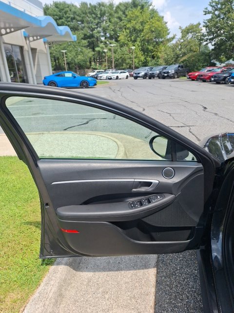 Used 2023 Hyundai Sonata SE FWD image 8