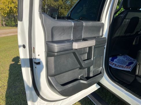 Used 2020 Ford F250 Platinum w/ FX4 Off-Road Package image 40