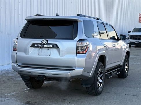 Used 2022 Toyota 4Runner TRD Off-Road image 4
