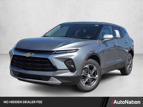 Used 2025 Chevrolet Blazer LT FWD image 1
