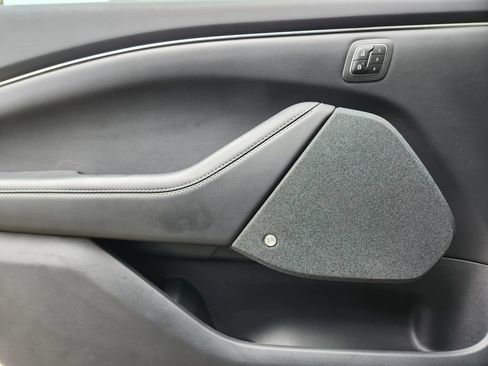 Used 2025 Ford Mustang Mach-E Premium AWD/4WD image 8