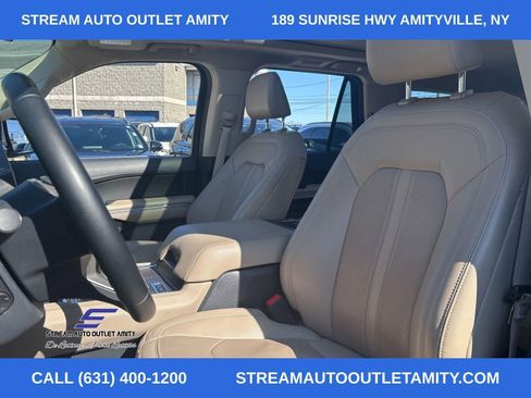 Used 2022 Ford Expedition Max Limited image 29