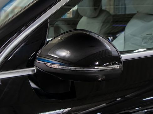 Used 2026 Mercedes-Benz GLC 350e 4MATIC image 10