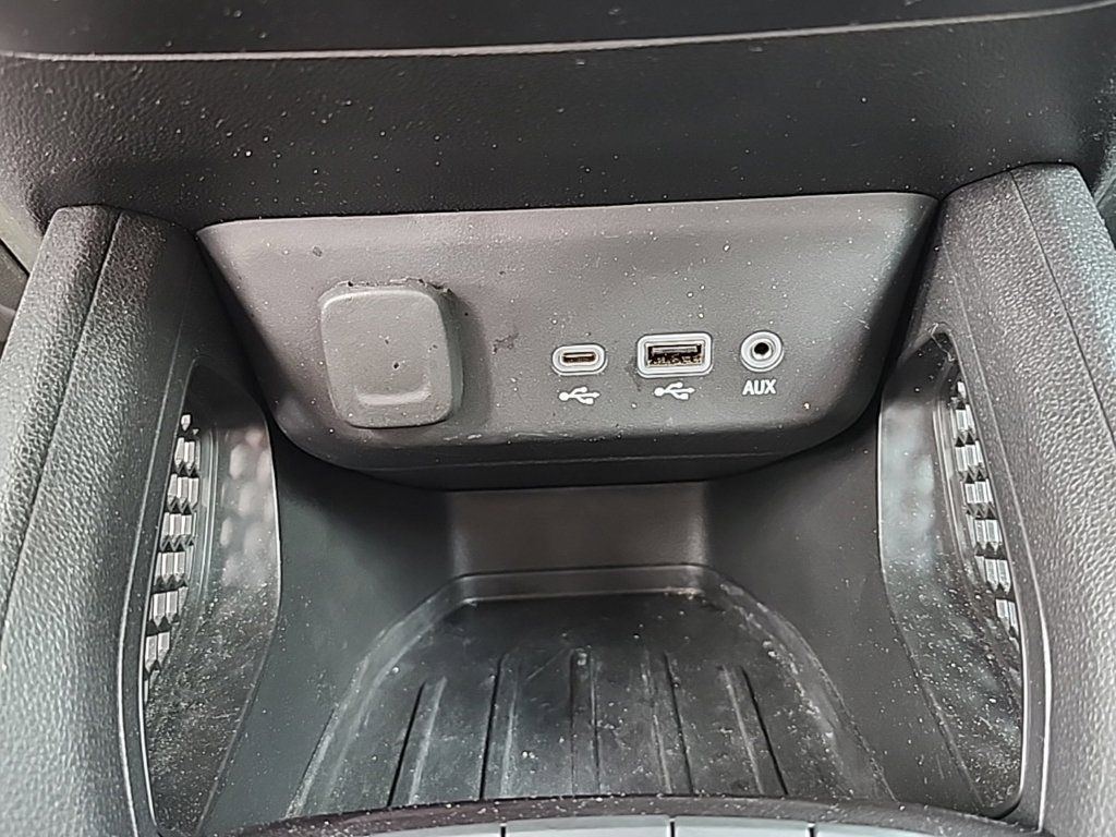 Used 2023 Chevrolet TrailBlazer LT w/ Convenience Package FWD image 10