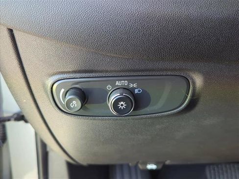 Used 2024 Chevrolet Equinox LT FWD image 11