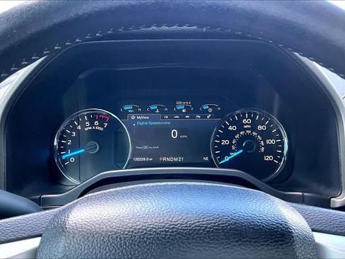 Used 2017 Ford F150 Lariat AWD/4WD image 26