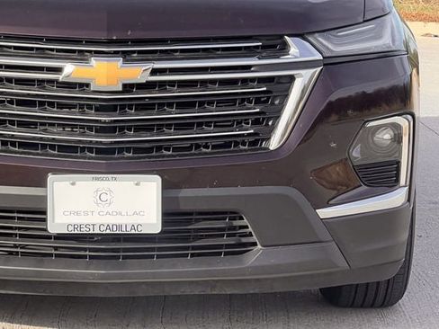 Used 2023 Chevrolet Traverse LT image 10