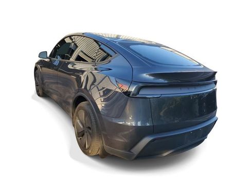 Used 2026 Tesla Model Y 2WD image 3