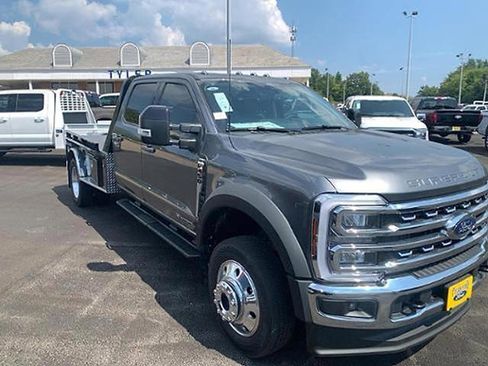 New 2025 Ford F450 Lariat image 2