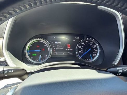 Used 2021 Toyota Highlander XLE AWD/4WD image 30